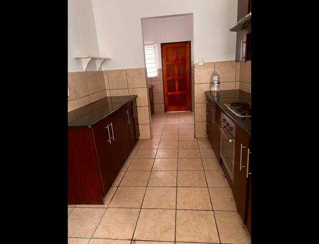 3 BEDROOM TOWNHOUSE TO LET IN REYNO RIDGE